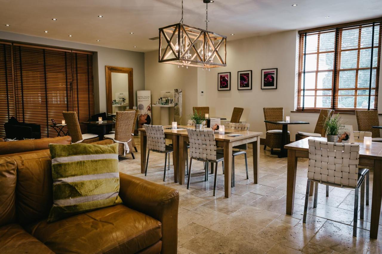 Rowton Hall Hotel And Spa Chester Eksteriør billede