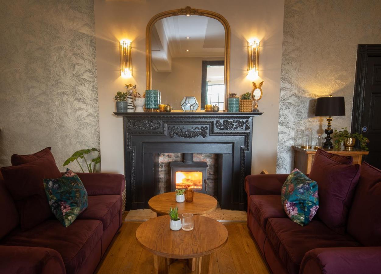 Rowton Hall Hotel And Spa Chester Eksteriør billede