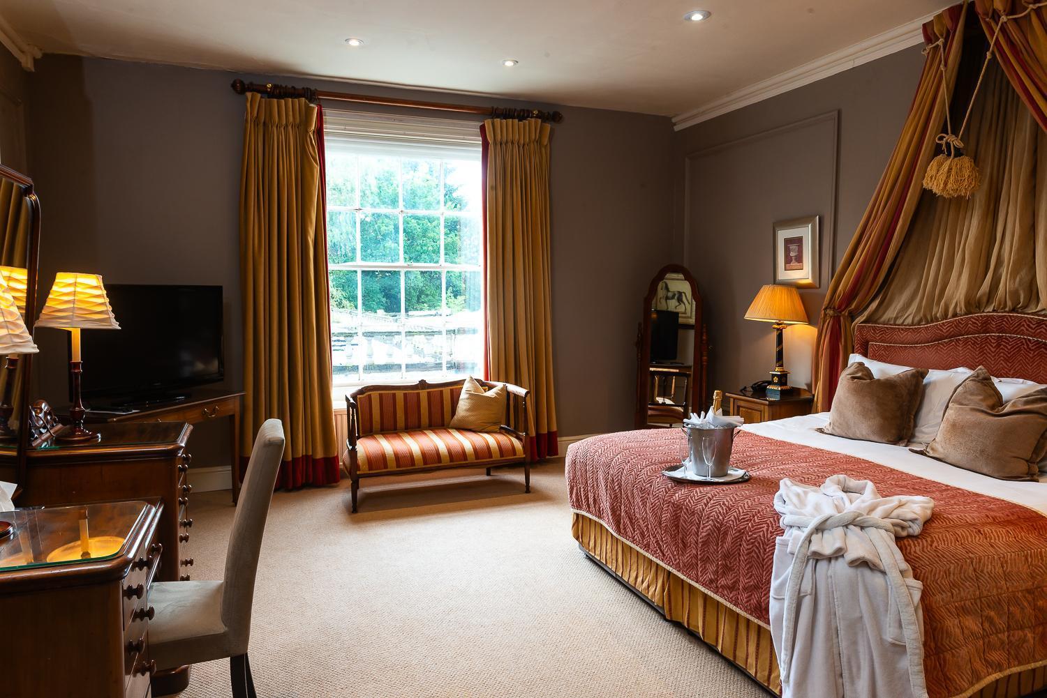 Rowton Hall Hotel And Spa Chester Eksteriør billede