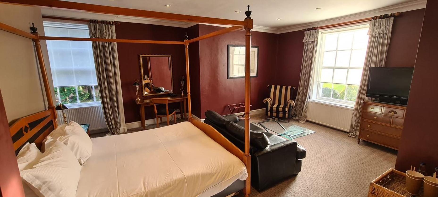 Rowton Hall Hotel And Spa Chester Eksteriør billede